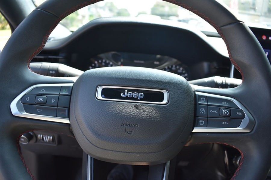 2025 Jeep Compass Trailhawk - Photo 13