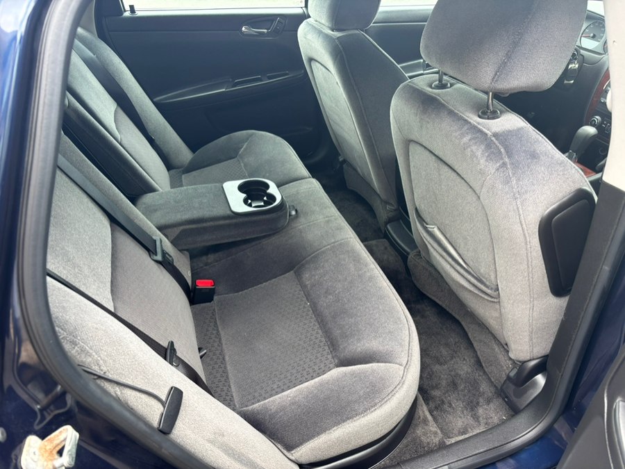 2009 Chevrolet Impala LT - Photo 16