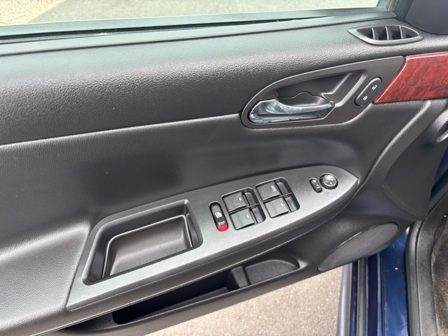 2009 Chevrolet Impala LT - Photo 9
