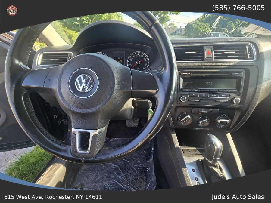 Volkswagen Jetta photo 12