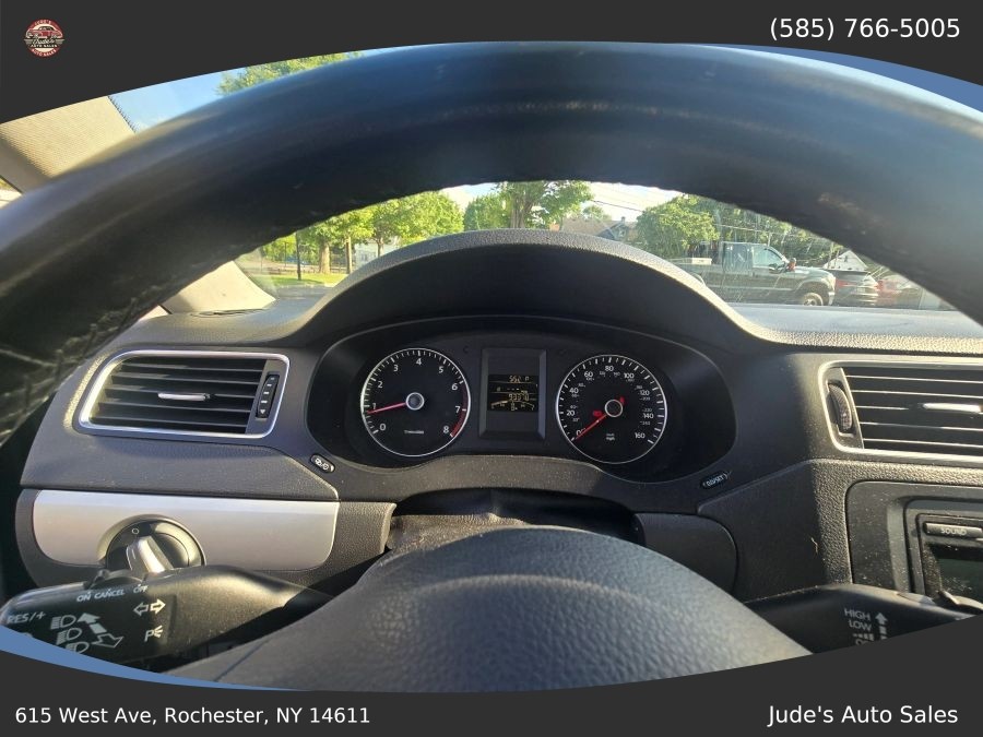 Volkswagen Jetta photo 13