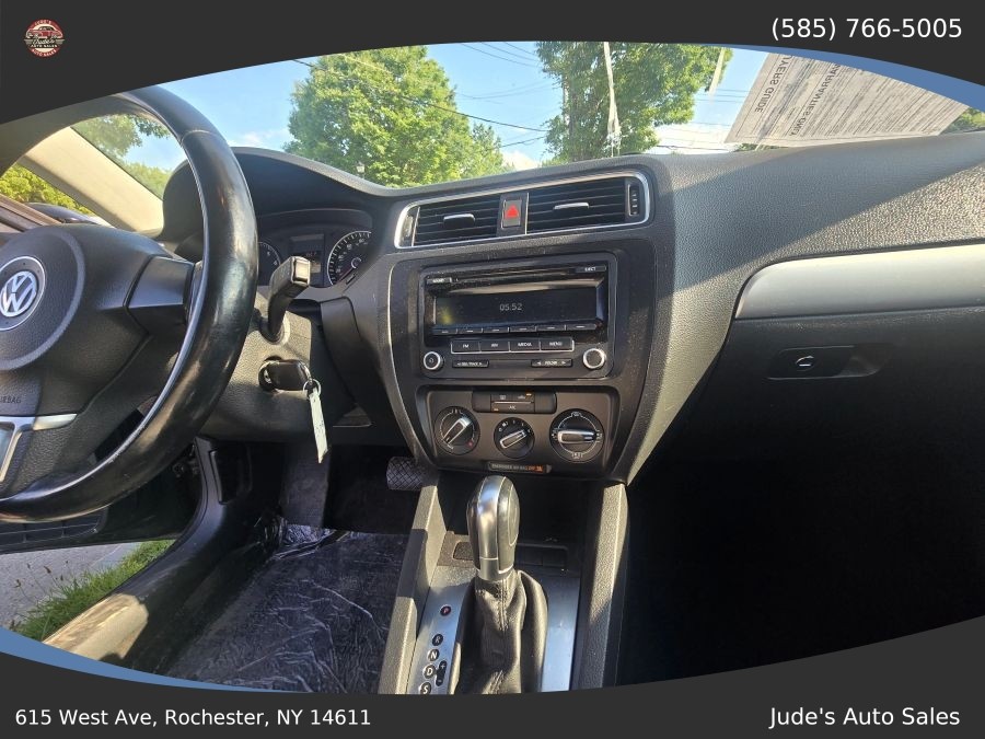 Volkswagen Jetta photo 15