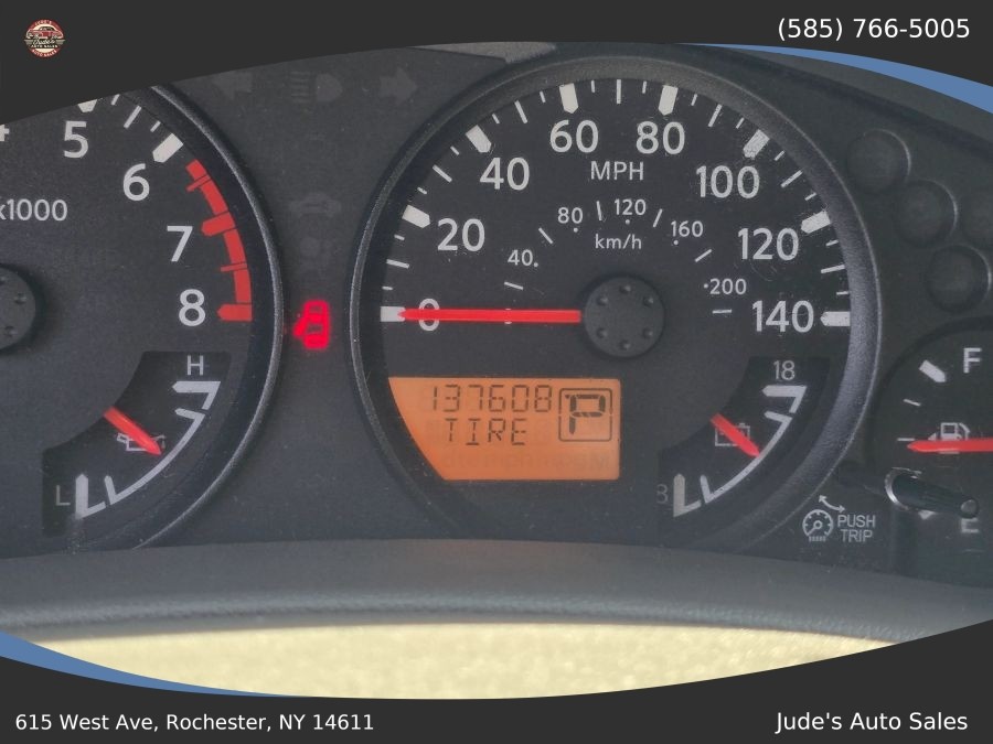 Nissan Frontier Crew Cab photo 18