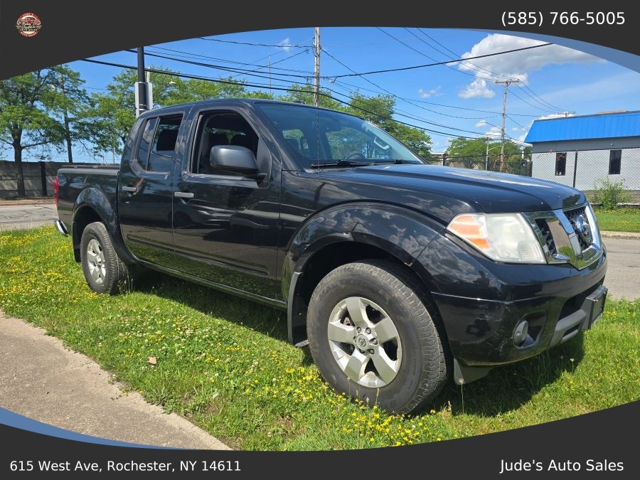 Nissan Frontier Crew Cab photo 3