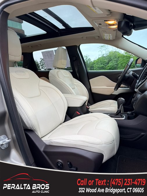2016 Jeep Cherokee Overland - Photo 14