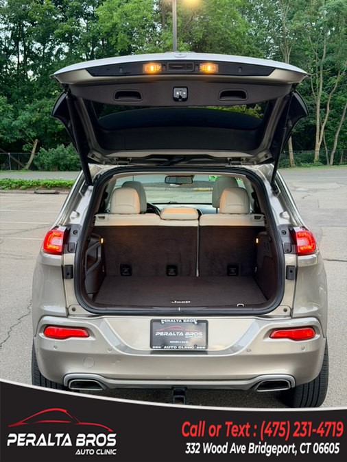2016 Jeep Cherokee Overland - Photo 19