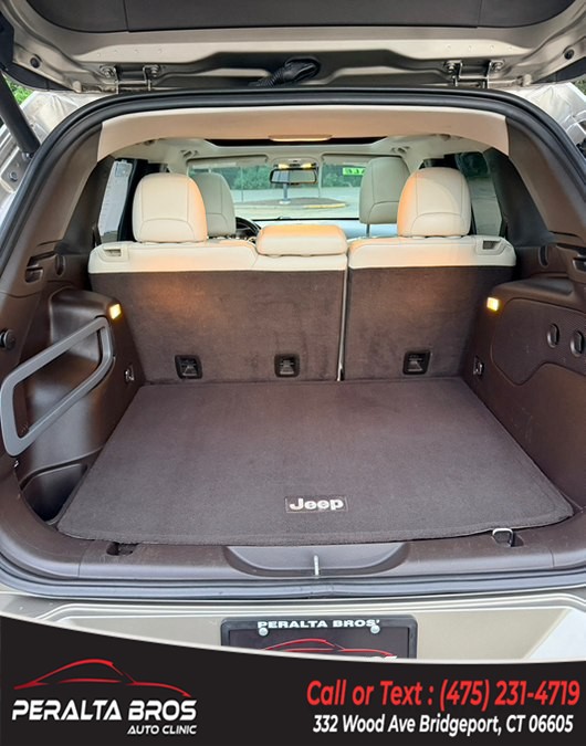 2016 Jeep Cherokee Overland - Photo 20
