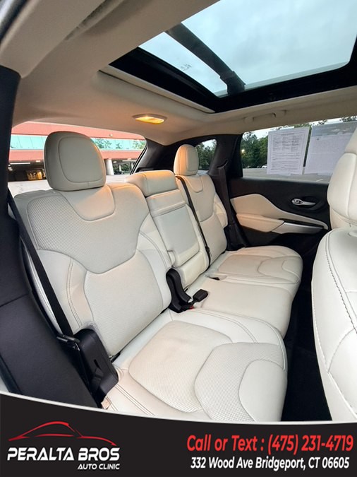 2016 Jeep Cherokee Overland - Photo 17
