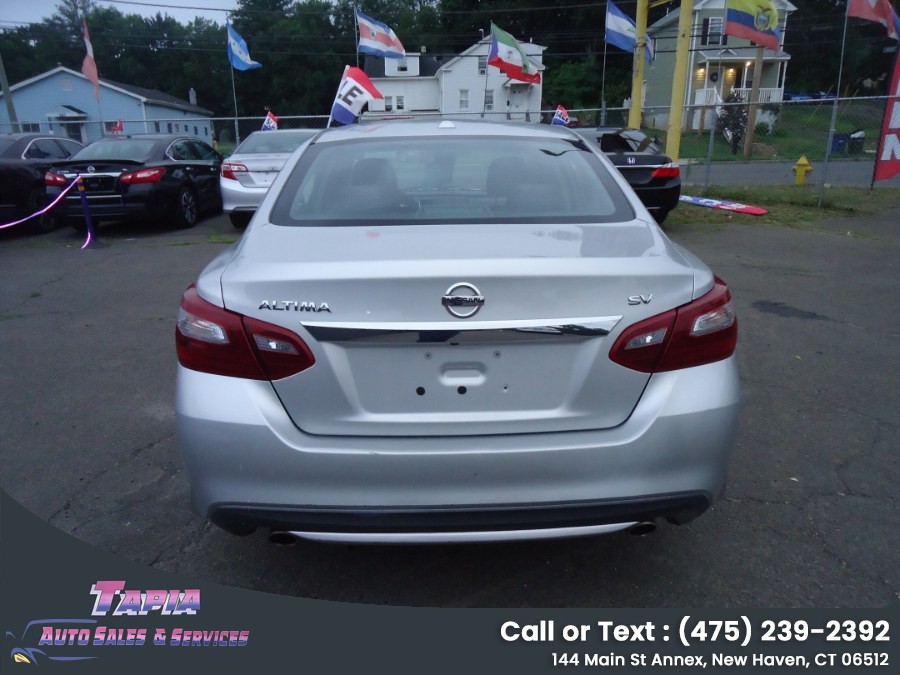 2018 Nissan Altima SV - Photo 10