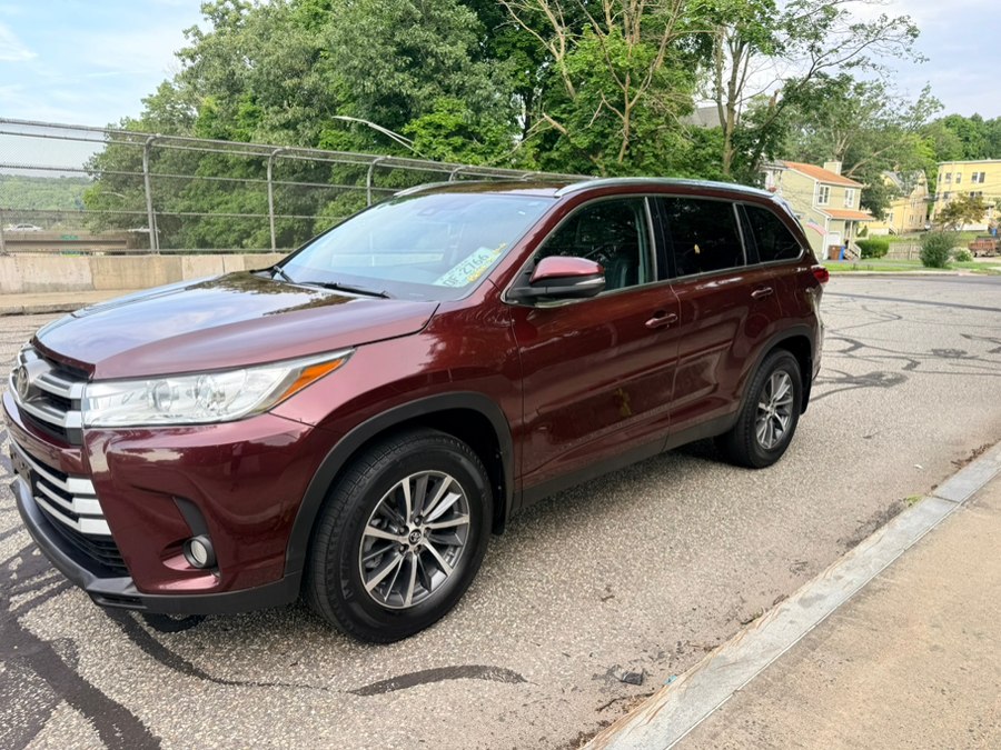 Red 2019 Toyota Highlander SUV / Crossover All-Wheel Drive Automatic
