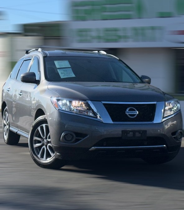 Brilliant Silver Metallic 2016 Nissan Pathfinder SUV / Crossover Front-Wheel Drive Automatic