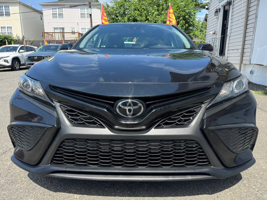 View vehicle photo 5