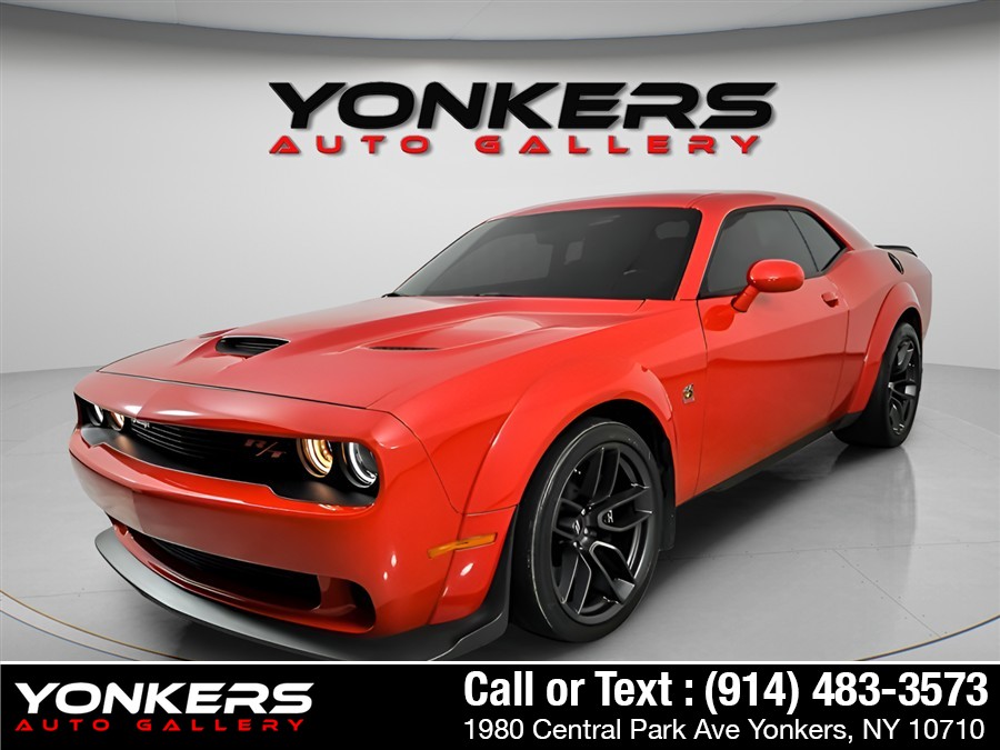 Octane Red Pearl Coat 2022 Dodge Challenger Coupe Rear-Wheel Drive Automatic
