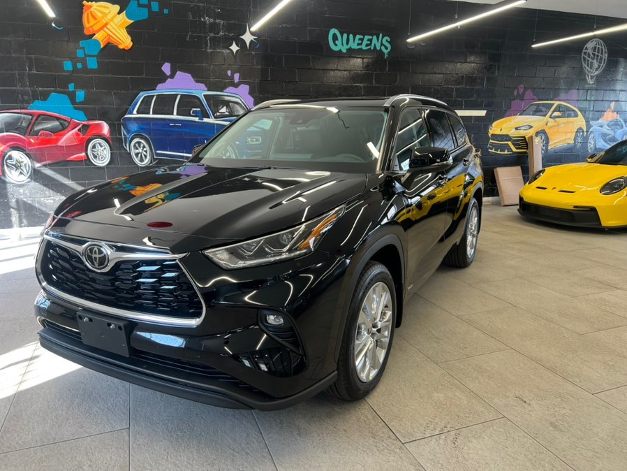 Midnight Black Metallic 2026 Toyota Highlander Hybrid SUV / Crossover All-Wheel Drive Automatic