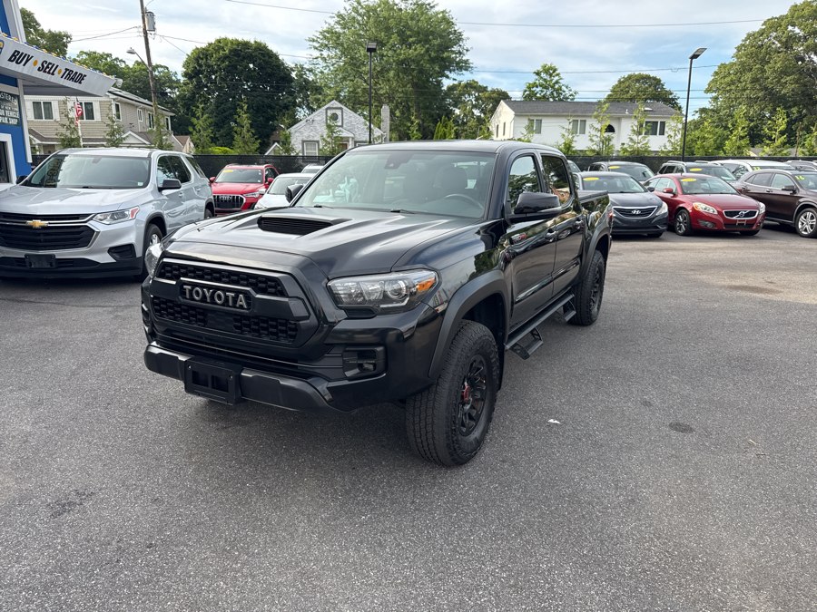 Midnight Black Metallic 2019 Toyota Tacoma Pickup Truck Four-Wheel Drive Automatic