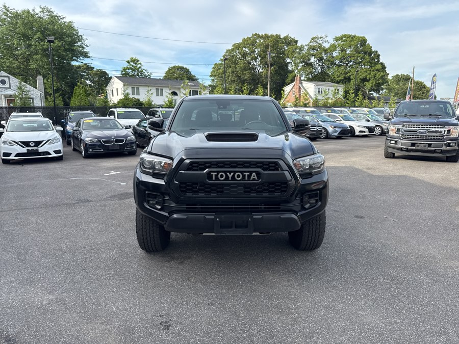 View vehicle photo 7