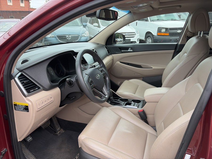 View vehicle photo 4