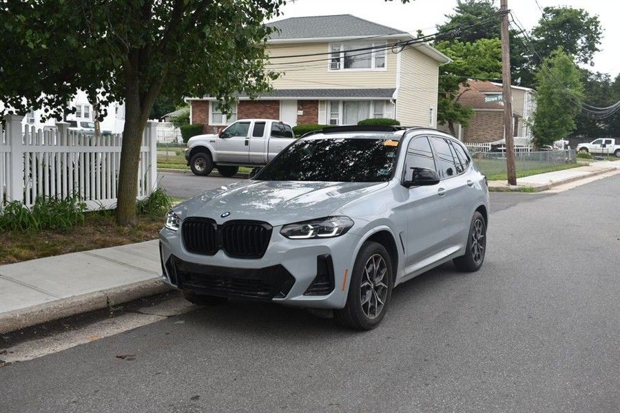 View vehicle photo 2