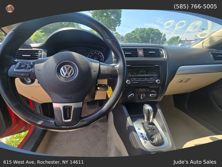 Volkswagen Jetta photo 12