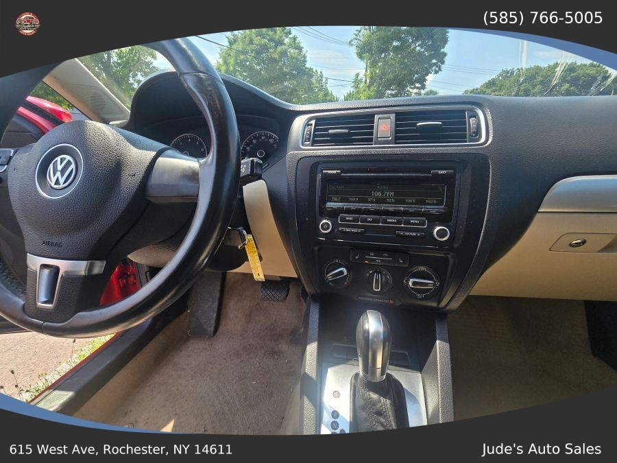 Volkswagen Jetta photo 13