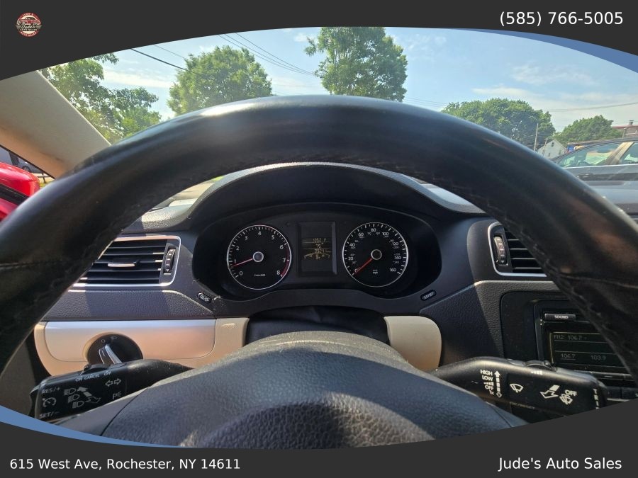 Volkswagen Jetta photo 16