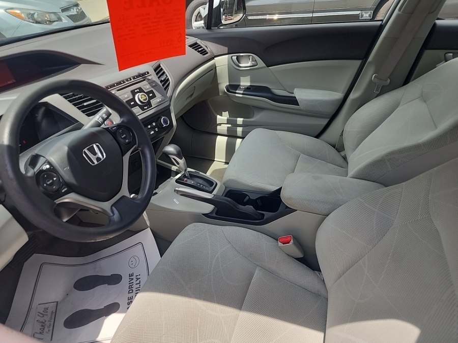 View vehicle photo 7