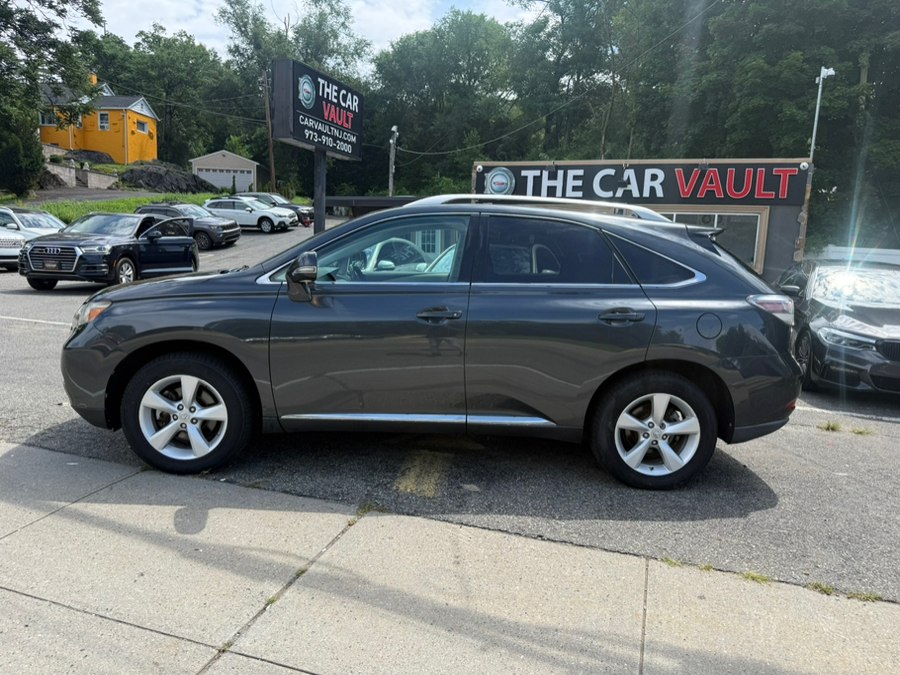 View vehicle photo 2