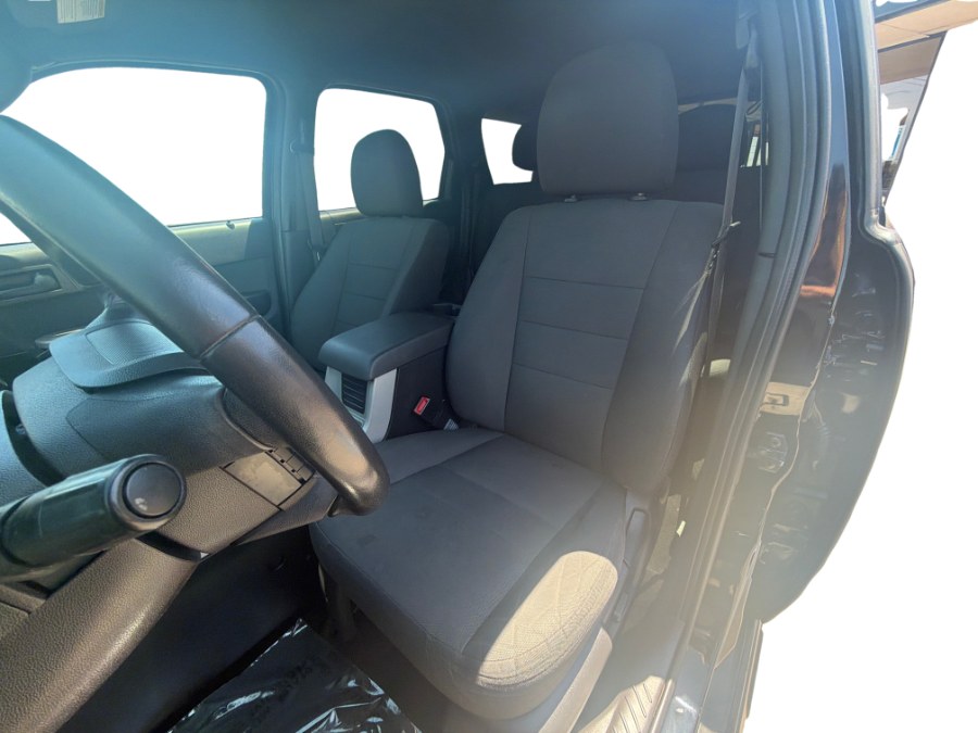 2010 Ford Escape XLT - Photo 9