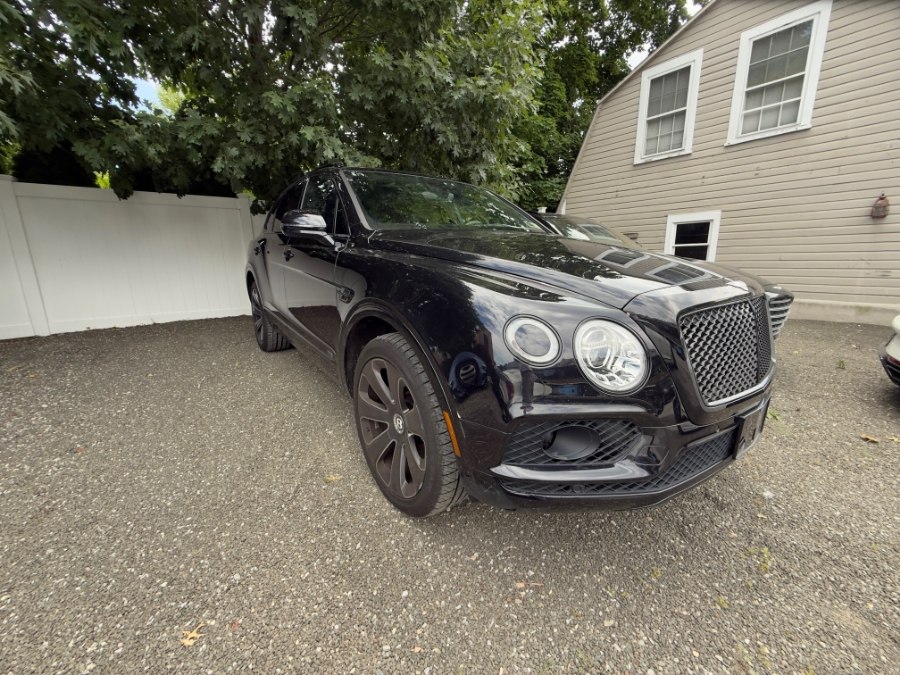 Used 2020 Bentley Bentayga in Shelton, Connecticut | Center Motorsports LLC. Shelton, Connecticut