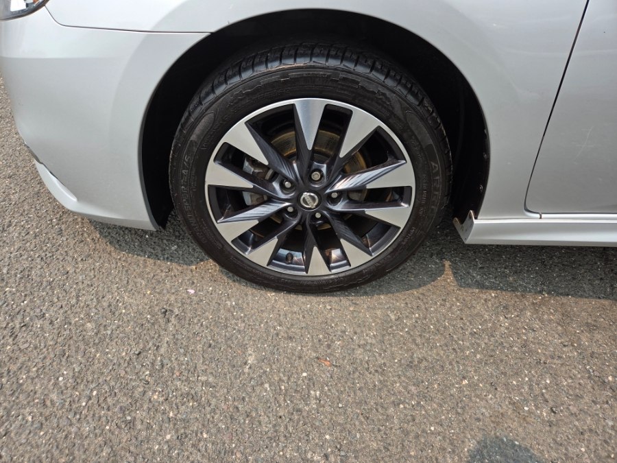 2017 Nissan Sentra SR - Photo 14