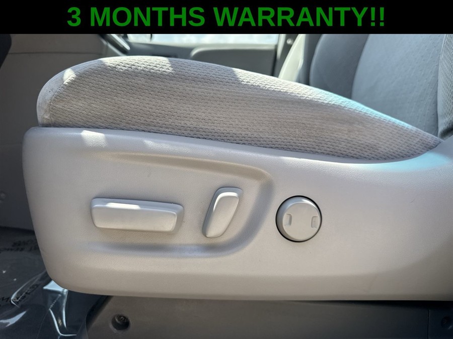 2017 Toyota Sienna LE - Photo 14