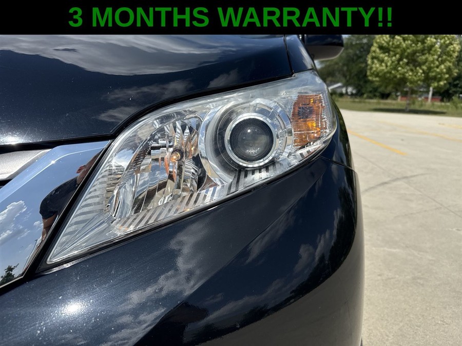 2017 Toyota Sienna LE - Photo 34
