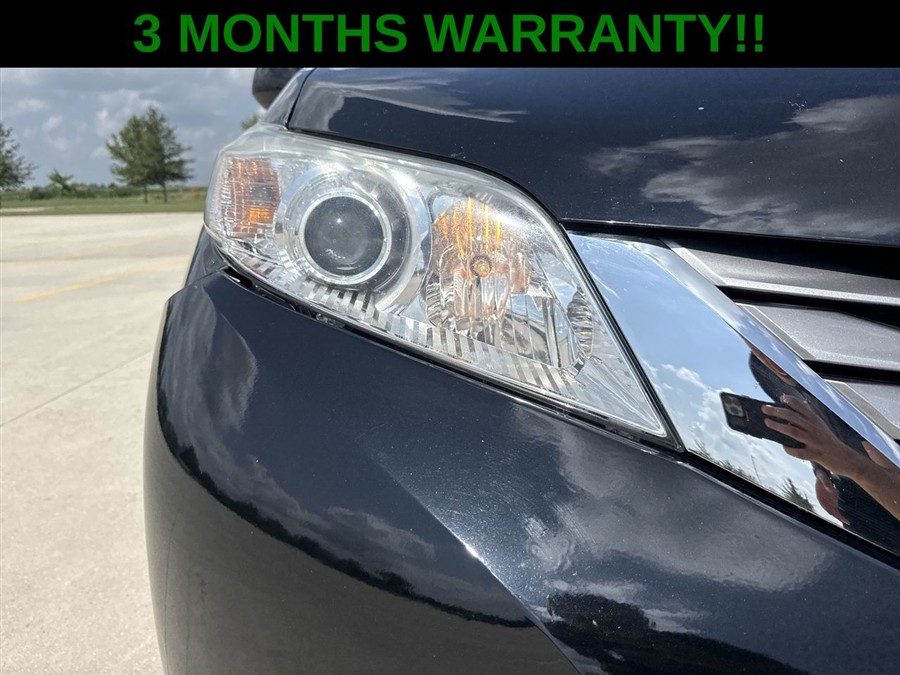 2017 Toyota Sienna LE - Photo 35