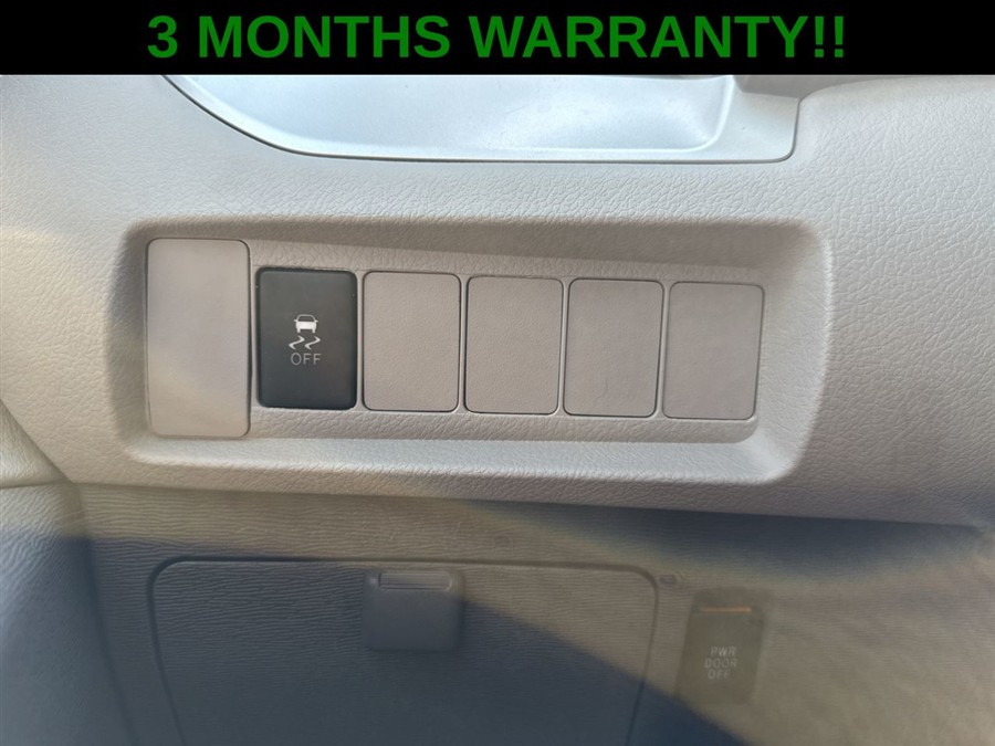 2017 Toyota Sienna LE - Photo 37