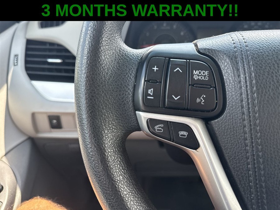2017 Toyota Sienna LE - Photo 38