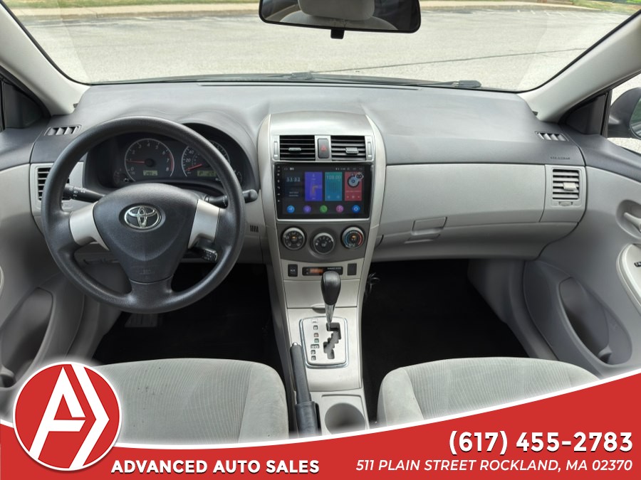 2011 Toyota Corolla LE - Photo 10