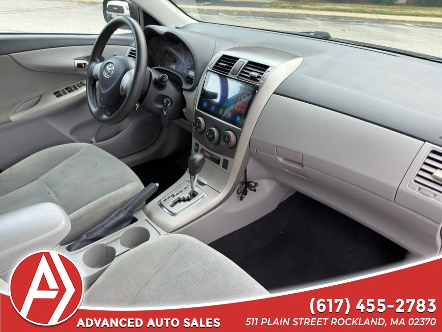 2011 Toyota Corolla LE - Photo 12