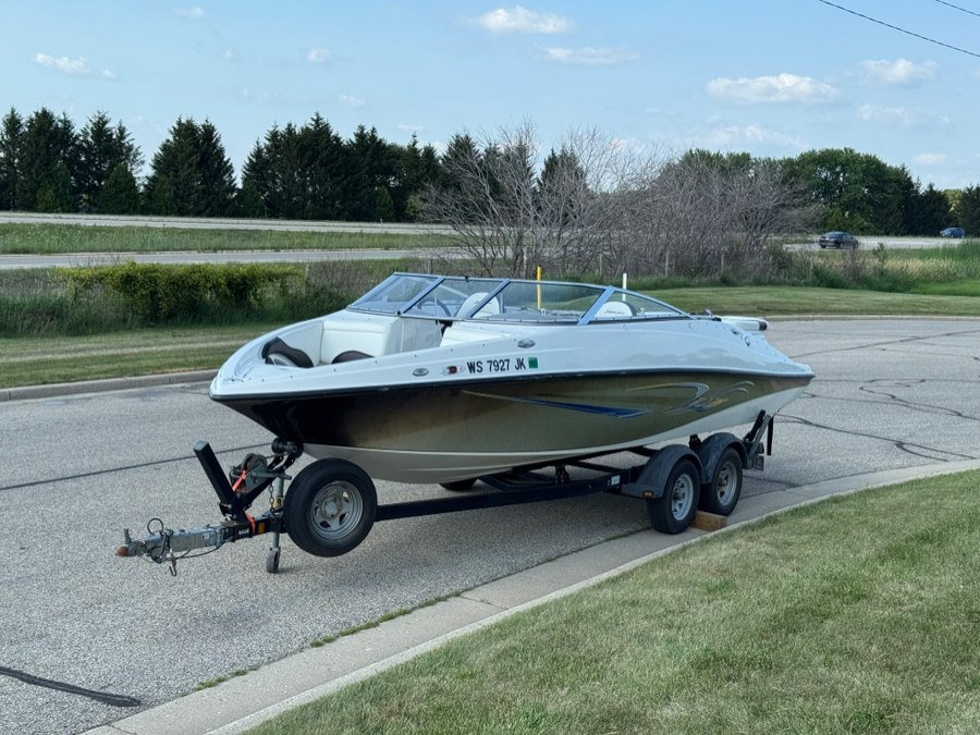 Used 2006 Sugar Sand Oasis in Darien, Wisconsin | Geneva Motor Cars. Darien, Wisconsin