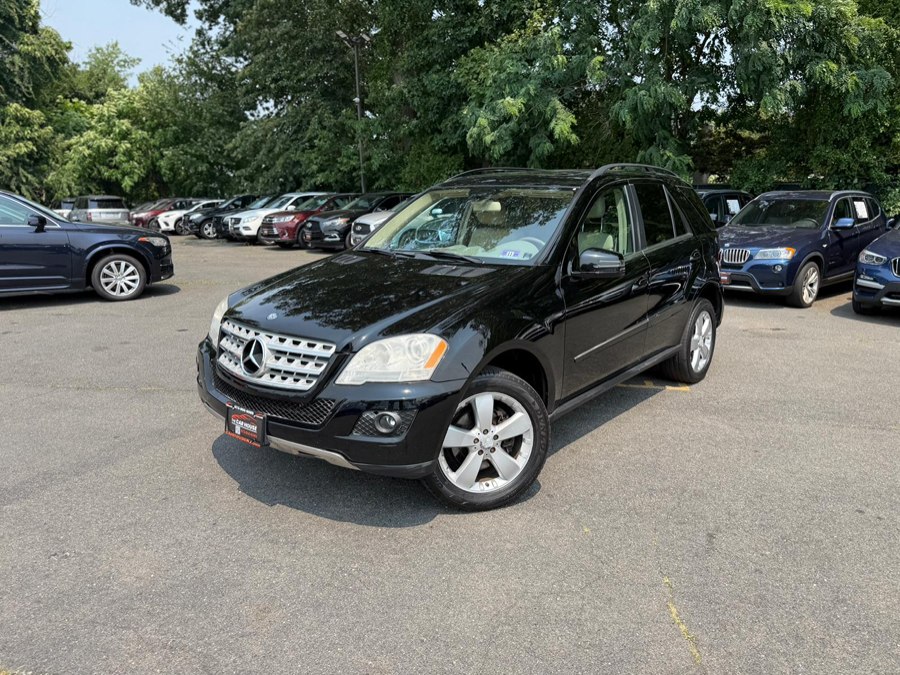 Obsidian Black Metallic 2011 Mercedes-Benz M-Class SUV / Crossover All-Wheel Drive Automatic