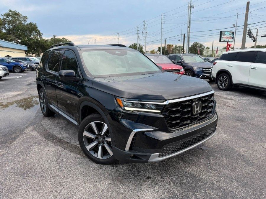 Crystal Black Pearl 2025 Honda Pilot SUV / Crossover Front-Wheel Drive Automatic