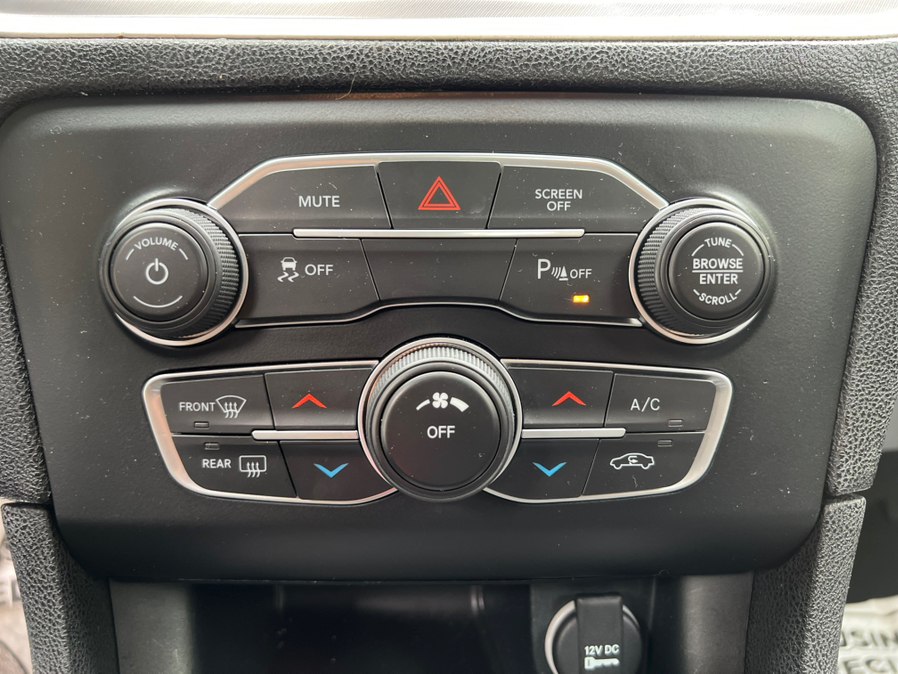 2022 Dodge Charger SXT - Photo 21