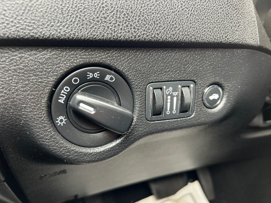 2022 Dodge Charger SXT - Photo 27