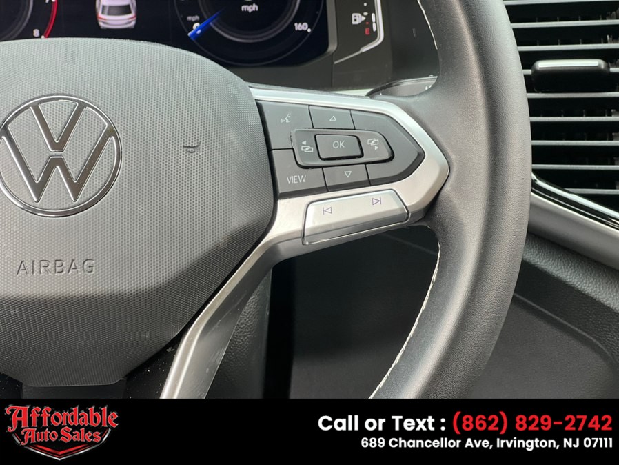2022 Volkswagen Atlas SE w/Tech - Photo 15