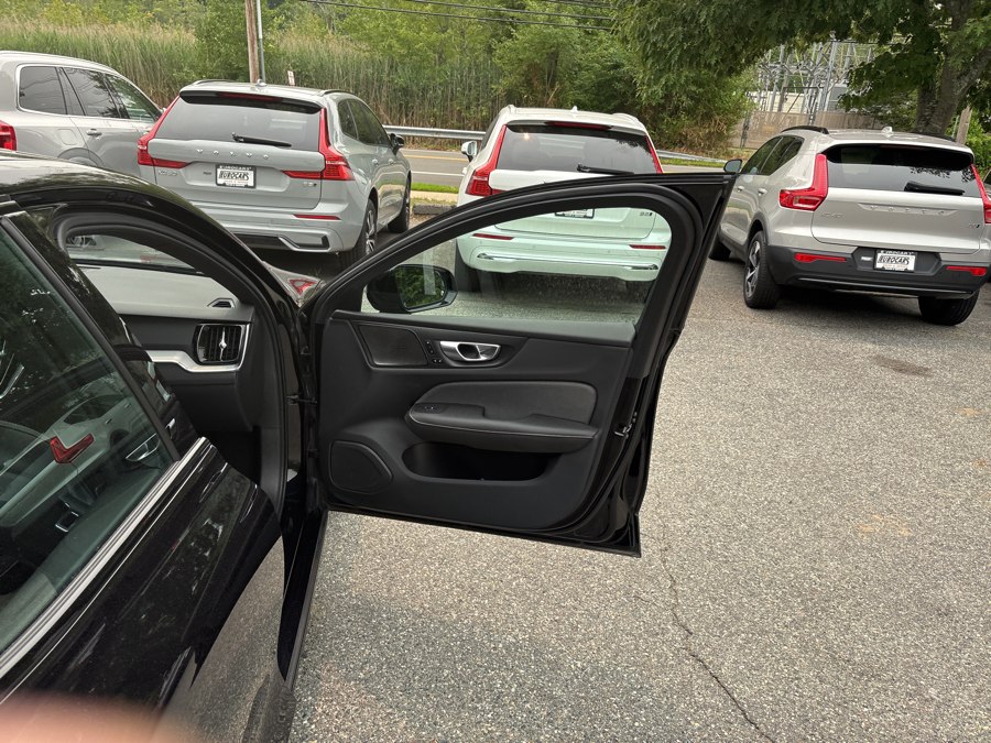 2024 Volvo S60 Plus - Photo 13