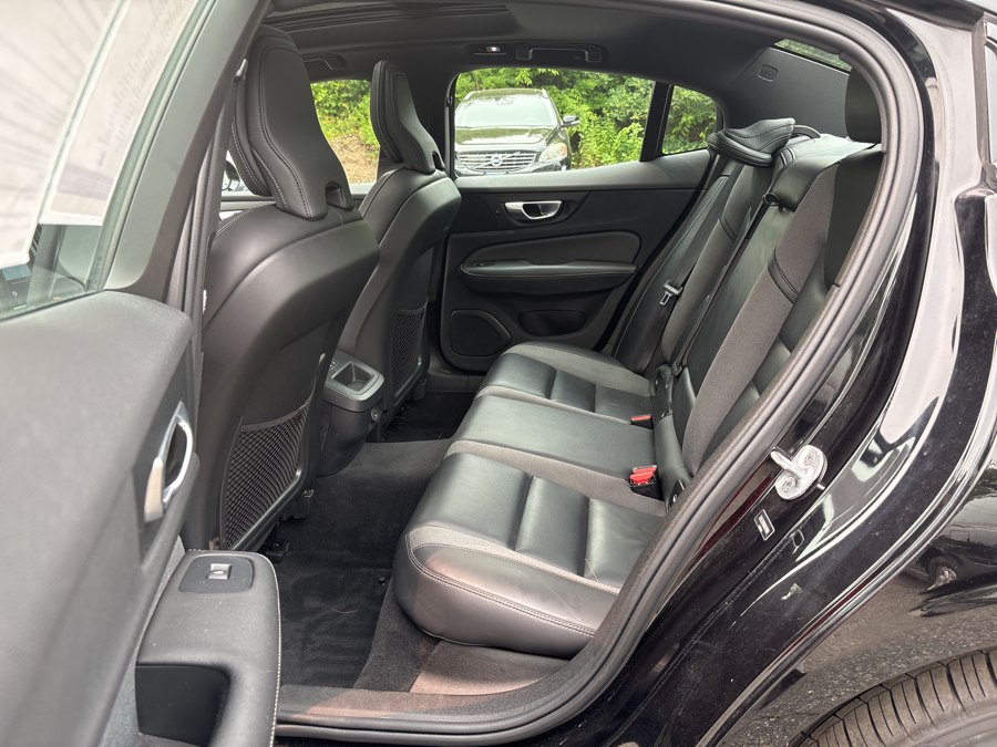 2024 Volvo S60 Plus - Photo 7