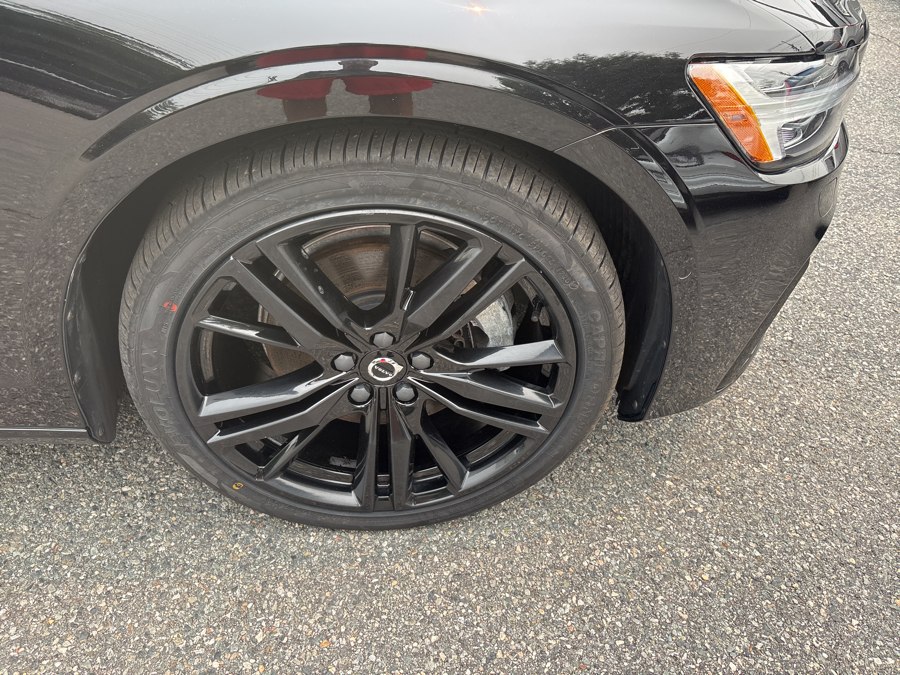 2024 Volvo S60 Plus - Photo 23