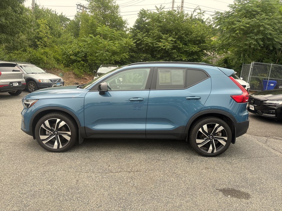 2023 Volvo XC40 Plus - Photo 5