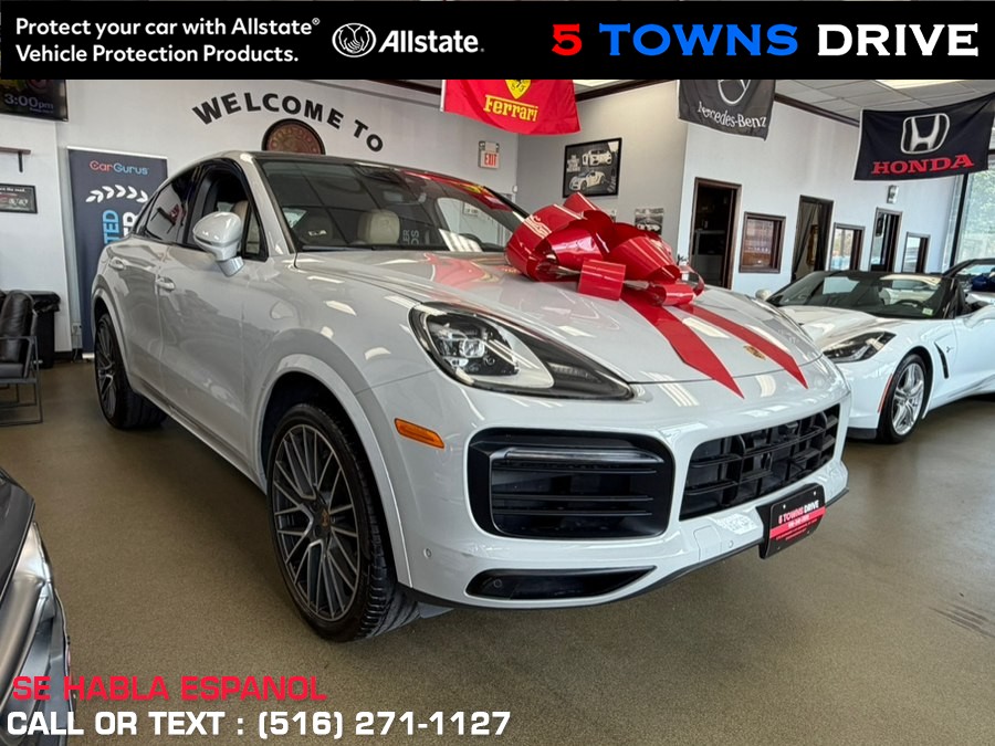 Used 2023 Porsche Cayenne in Inwood, New York | 5 Towns Drive. Inwood, New York