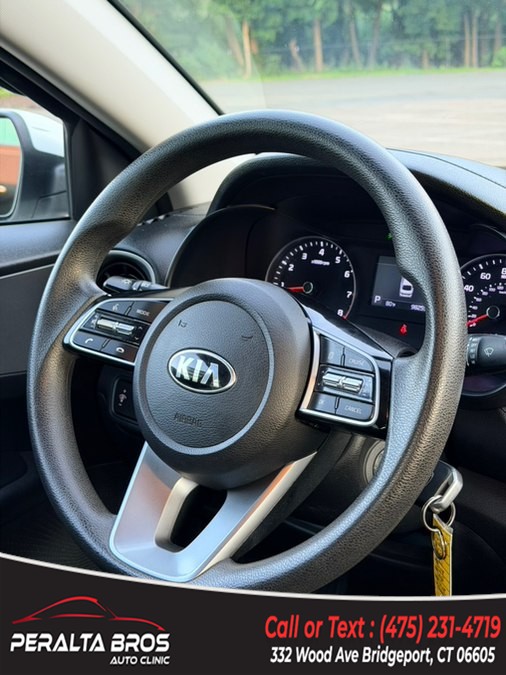 2021 Kia Forte LXS - Photo 11