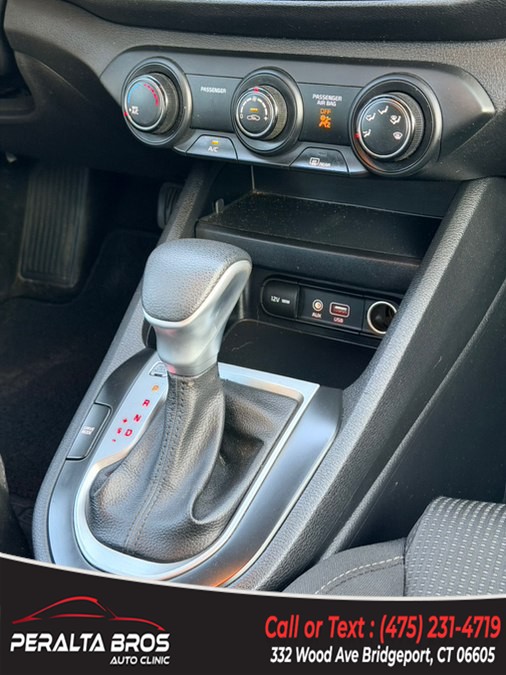 2021 Kia Forte LXS - Photo 9